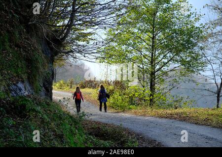 Il trekking godendo di autunno a Trabzon tonya yakçukur Foto Stock