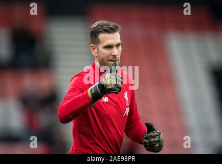 Bournemouth, Regno Unito. 07Th Dec, 2019. Il portiere Adri‡n di Liverpool pre corrispondere durante il match di Premier League tra Bournemouth e Liverpool presso il Goldsands Stadium, Bournemouth, Inghilterra il 7 dicembre 2019. Foto di Andy Rowland. Credito: prime immagini multimediali/Alamy Live News Foto Stock