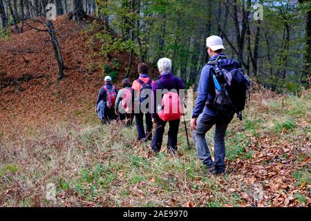 Il trekking godendo di autunno a Trabzon tonya yakçukur Foto Stock