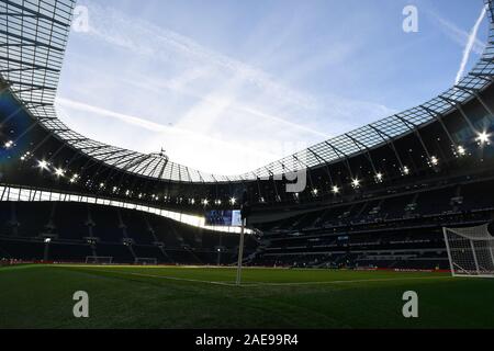 Londra, Inghilterra - 7 DICEMBRE vista generale del luogo durante il match di Premier League tra Tottenham Hotspur e Burnley a White Hart Lane, Londra il Sabato 7 dicembre 2019. (Credit: Ivan Yordanov | MI News ) la fotografia può essere utilizzata solo per il giornale e/o rivista scopi editoriali, è richiesta una licenza per uso commerciale Credito: MI News & Sport /Alamy Live News Foto Stock