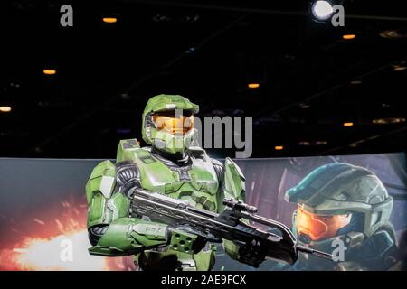 Una gigantesca statua di Master Chief da Halo avamposto Foto Stock