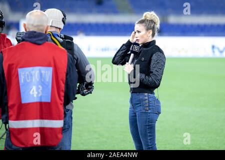 Roma, Italia. 07Th Dec, 2019. Il giornalista TV Diletta Liotta assiste la Serie A match tra SS Lazio e Juventus Stadio Olimpico Credito: SOPA Immagini limitata/Alamy Live News Foto Stock