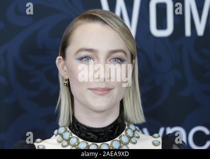 New York, Stati Uniti d'America. 08 Dic, 2019. Saoirse Ronan arriva sul tappeto rosso la "Piccole Donne" Premiere Mondiale presso il Museo di Arte Moderna di Dicembre 07, 2019 in New York City. Foto di Giovanni Angelillo/UPI Credito: UPI/Alamy Live News Foto Stock