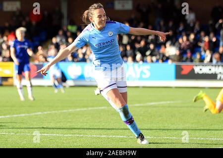 Caroline stramazzo del Manchester City donne festeggia dopo aver segnato il suo team il primo obiettivo. Barclaycard FA Womens superleague, Chelsea donne v Manchester City le donne al Cherry Red Records Stadium di Kingston upon Thames, Surrey, domenica 8 dicembre 2019. Questa immagine può essere utilizzata solo per scopi editoriali. Solo uso editoriale, è richiesta una licenza per uso commerciale. Nessun uso in scommesse, giochi o un singolo giocatore/club/league pubblicazioni. pic da Steffan Bowen/Andrew Orchard fotografia sportiva/Alamy Live news Foto Stock