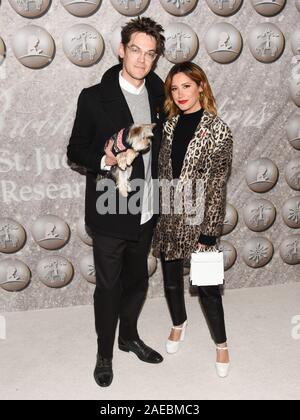 Dicembre 7, 2019, West Hollywood, California, Stati Uniti d'America: Christopher francese e Ashley Tisdale assiste Brooks Brothers Host vacanza annuale celebrazione in West Hollywood di beneficiare il St Jude. (Credito Immagine: © Billy Bennight/ZUMA filo) Foto Stock