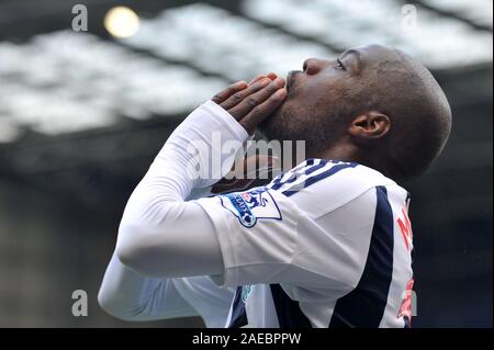 Il 14 aprile 2012. Calcio - Premiership - West Bromwich Albion Vs Queens Park Rangers. Youssouf Mulumbu del West Bromwich Albion reagisce dopo aver perso una possibilità. Fotografo: Paolo Roberts/OneUpTop/Alamy. Foto Stock