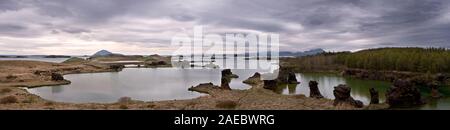 Il Lago Myvatn in Islanda in serata. Foto Stock