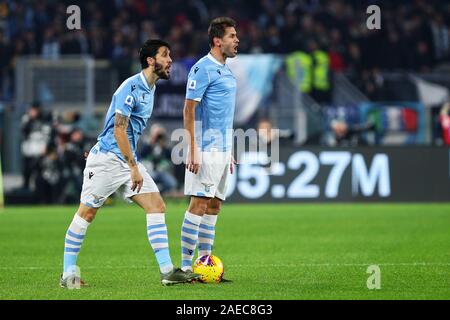 Luis Alberto e Senad Lulic Lazio reagiscono durante il campionato italiano di Serie A partita di calcio tra la SS Lazio e Juventus il 7 dicembre 2019 presso lo Stadio Olimpico di Roma, Italia - Foto Federico Proietti/ESPA-immagini Foto Stock