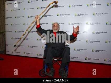 Washington, Distretto di Columbia, Stati Uniti d'America. Il 7 dicembre, 2019. Herbert v. Kohler, Presidente Esecutivo, Kohler Co., arriva per la formale dell'artista la cena in onore di destinatari del annuale quarantaduesima Kennedy Center Honors presso gli Stati Uniti il Dipartimento di Stato a Washington, DC il Sabato, 7 dicembre 2019. Il 2019 honorees sono: Terra, Wind & Fire, Sally Field, Linda Ronstadt, Sesame Street, e Michael Tilson Thomas Credito: Ron Sachs/CNP/ZUMA filo/Alamy Live News Foto Stock