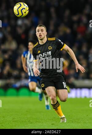 Brighton e Hove, Regno Unito. 08 Dic, 2019. Diogo Jota di Wolverhampton Wanderers (18) durante il match di Premier League tra Brighton e Hove Albion e Wolverhampton Wanderers presso la American Express Community Stadium di Brighton e Hove, Inghilterra il 8 dicembre 2019. Foto di Edward Thomas/prime immagini multimediali. Credito: prime immagini multimediali/Alamy Live News Foto Stock