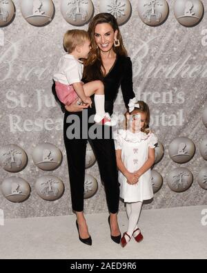 07 Dicembre 2019 - Hollywood, California - Ford Armand Douglas martello, Elizabeth Chambers e Harper grazia martello. Brooks Brothers Host vacanza annuale celebrazione in West Hollywood di beneficiare il St Jude. (Credito Immagine: © Billy Bennight/AdMedia via ZUMA filo) Foto Stock