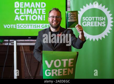 Glasgow, Regno Unito. Il 25 novembre 2019. Nella foto: Dan Hutchison - Scottish Partito Verde candidato per Glasgow South. Credito: Colin Fisher/Alamy Live News. Foto Stock