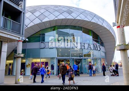 Negozio Debenhams nel noleggio di piazza nel arco centro shopping, Bury St Edmunds, Suffolk. Foto Stock