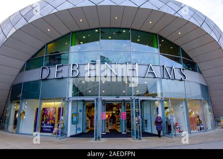 Negozio Debenhams nel noleggio di piazza nel arco centro shopping, Bury St Edmunds, Suffolk. Foto Stock