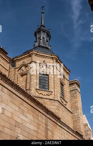 Dettaglio di una delle cupole della chiesa di San Tomás Apóstol nella città di Orgaz. Provincia di Toledo. Comunità di Castilla la Mancha Foto Stock