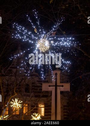 Close-up di luci di Natale a Sloan Square. Foto Stock