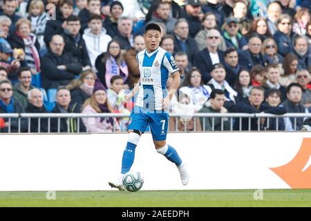 Madrid, Spagna. Il 7 dicembre, 2019. Wu Lei (Espanyol) Calcio/Calcetto : spagnolo "La Liga Santander' match tra il Real Madrid CF 2-0 RCD Espanyol al Santiago Bernabeu di Madrid in Spagna . Credito: Mutsu Kawamori/AFLO/Alamy Live News Foto Stock