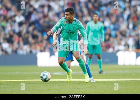 Madrid, Spagna. Il 7 dicembre, 2019. Casemiro (reale) Calcio/Calcetto : spagnolo "La Liga Santander' match tra il Real Madrid CF 2-0 RCD Espanyol al Santiago Bernabeu di Madrid in Spagna . Credito: Mutsu Kawamori/AFLO/Alamy Live News Foto Stock