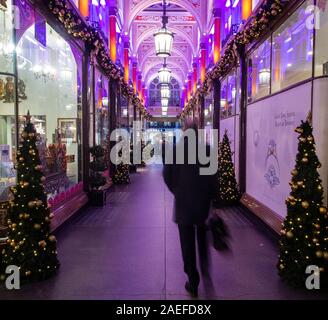 Il Royal Arcade off Bond Street in Mayfair, Londra Foto Stock