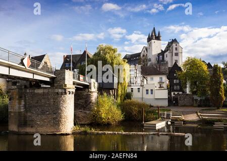 Diezer Castello conta con nome Grafenschloss lungo il fiume Lahn Foto Stock