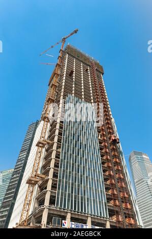 Nuovo grattacielo in costruzione a Pudong, Shanghai, Cina Foto Stock