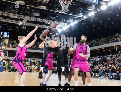 Londra, UK, 8 dicembre 2019. Ovie Soko fa il suo debutto a giocare per Londra Lions squadra di basket. I Lions sconfitto il Glasgow Rocks 88-72 nella loro partita di apertura della BBL Championship 2019. copyright Carol moiré. Foto Stock