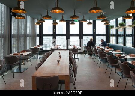 interno del ristorante wolf atelier, amsterdam olanda Foto Stock