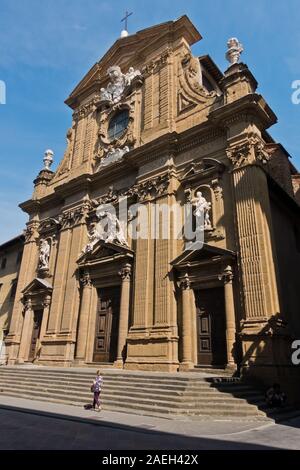 Chiesa medievale architettura presso il centro di Firenze in Toscana, Italia Foto Stock