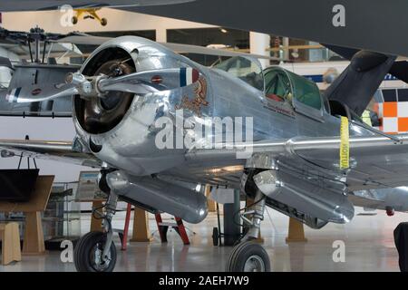 Curtiss-Wright A-22 (CW-22) Falcon all'Evergreen Aviation and Space Museum di McMinnville, Oregon Foto Stock