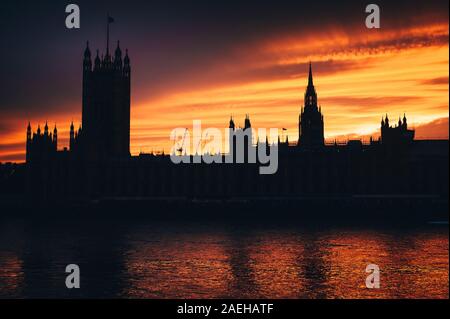 Casa del Parlamento a Londra, il cielo al tramonto, Foto Stock