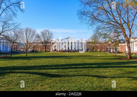 CHARLOTTESVILLE, VA, Stati Uniti d'America - 15 aprile: Old Cabell Hall il 15 aprile 2016 presso l'Università della Virginia di Charlottesville, Virginia. Foto Stock