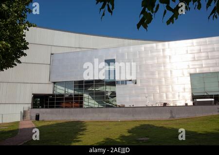 Museo di arte moderna Kiasma e teatro a Helsinki in Finlandia e Scandinavia, Europa. Foto Stock