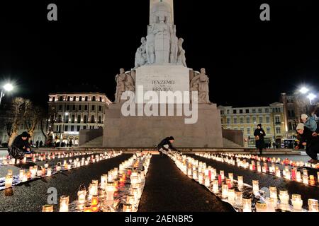 Riga / Lettonia - 30 Novembre 2019 :78anniversario della distruzione dai Nazisti tedeschi e collaboratori lettone dei prigionieri della riga ghett Foto Stock