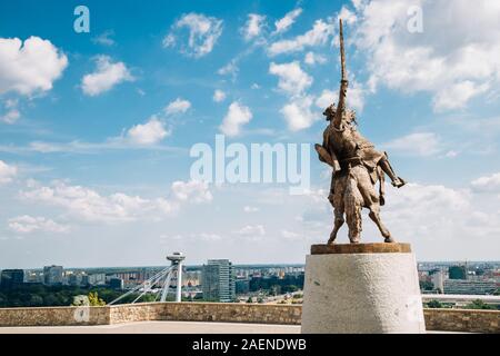 Bratislava città vista dal castello di Bratislava, Slovacchia Foto Stock