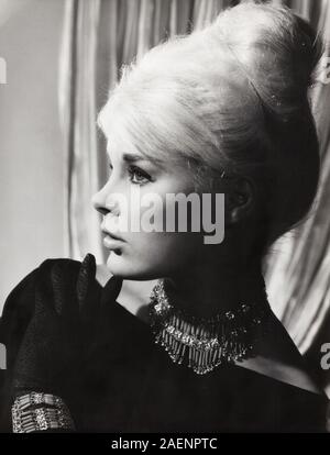 Elke Sommer, deutsche Schauspielerin und Sängerin, Deutschland ca. 1961. Attrice tedesca Elke Sommer, Germania ca. 1961. Foto Stock