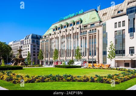 DUSSELDORF, Germania - Luglio 01, 2018: Kaufhof è un centro commerciale per lo shopping nel centro della città di Düsseldorf in Germania Foto Stock