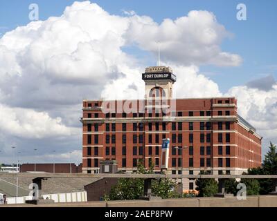 L'edificio Fort Dunlop a Birmingham, Inghilterra, Regno Unito. Foto Stock