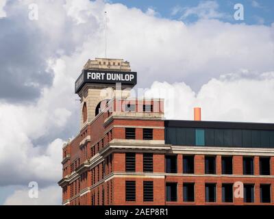 L'edificio Fort Dunlop a Birmingham, Inghilterra, Regno Unito. Foto Stock