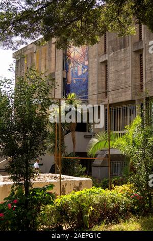 Etiopia, Addis Abeba, King George VI Street, Museo Nazionale dell'Etiopia costruire, ingresso Foto Stock