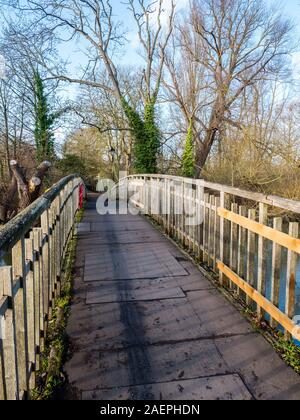 Marston ciclabile, Varcando il fiume Cherwell, parchi Universitari, Oxford, Oxfordshire, England, Regno Unito, GB. Foto Stock