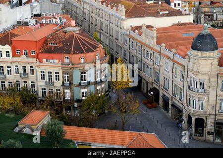Vista in elevazione degli edifici di Vitoria, Porto, Portogallo Foto Stock