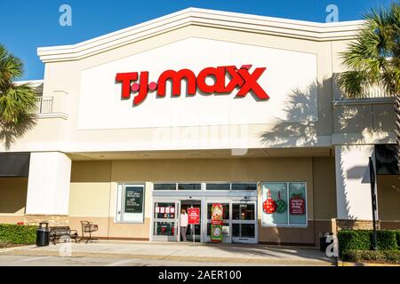 Port St. Saint Lucie Florida, The Landing at Tradition, shopping, centro commerciale all'aperto, negozi esterni, TJMaxx, grandi magazzini discount, ingresso, FL191110196 Foto Stock