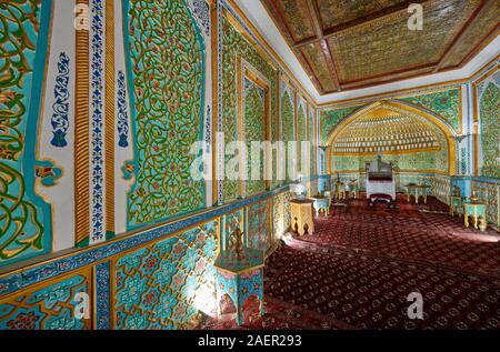 Sala del trono all'interno Kunya Ark, Citadel, Itchan-Kala, Khiva, Uzbekistan in Asia centrale Foto Stock