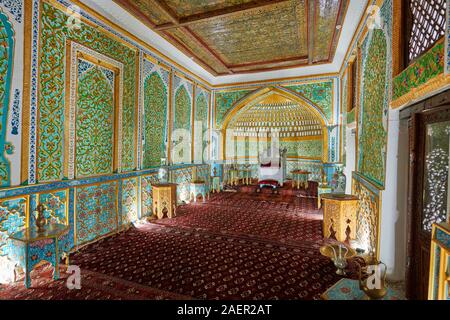 Sala del trono all'interno Kunya Ark, Citadel, Itchan-Kala, Khiva, Uzbekistan in Asia centrale Foto Stock