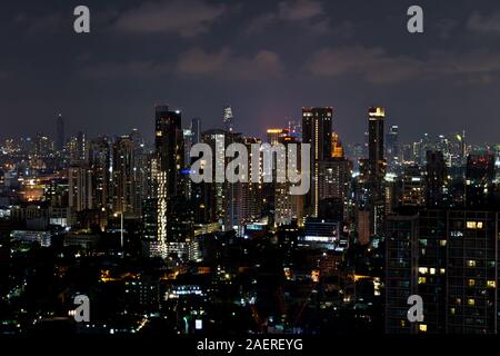 Bangkok skyline notturno, Bangkok, Thailandia, Asia Foto Stock