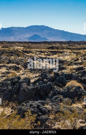 Amboy cratere, un BLM-nazionale gestito monumento naturale lungo il percorso 66 in California, Stati Uniti d'America Foto Stock