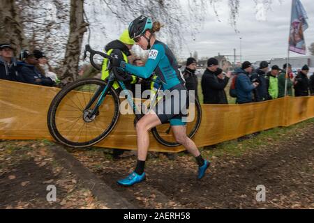 07-12-2019: Wielrennen: Bricocross: Essen Geerte Hoeke Foto Stock