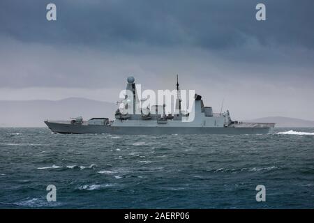 HMS Defender un British Air Defense distruttore di uno dei sei azionato dalla Royal Navy Foto Stock