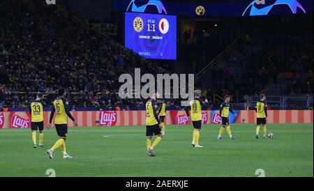 Dortmund, Deutschland. Decimo Dec, 2019. firo: 10.12.2019, calcio, stagione 2019/2020, Champions League: BVB Borussia Dortmund - Slavia Praga deluso, Enttauschung dopo versustor | Utilizzo di credito in tutto il mondo: dpa/Alamy Live News Foto Stock