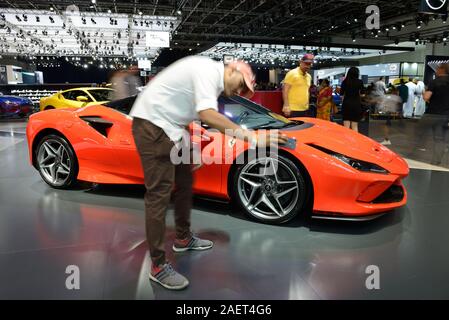 DUBAI, Emirati Arabi Uniti - 17 novembre: la Ferrari F8 Tributo sportscar è su Dubai Motor Show 2017 Il 17 novembre 2017 Foto Stock